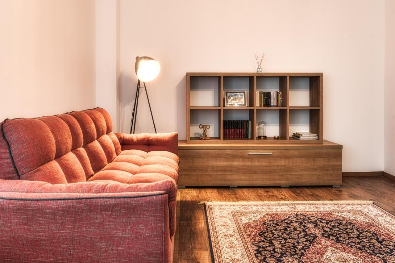 Nature Apartment - Minutes Away From The Old Town And Afi Mall Брашов Экстерьер фото