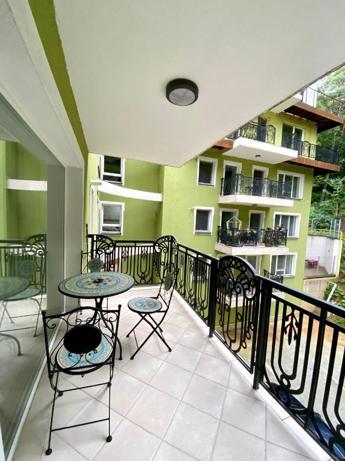 Nature Apartment - Minutes Away From The Old Town And Afi Mall Брашов Экстерьер фото
